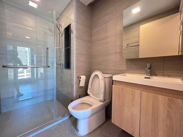 room interior and bathroom of The Nest Chula-Samyan