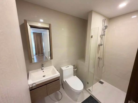 bathroom of The Nest Sukhumvit 64 Phase 2