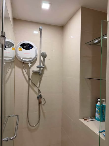 bathroom of The Nest Sukhumvit 64 Phase 2