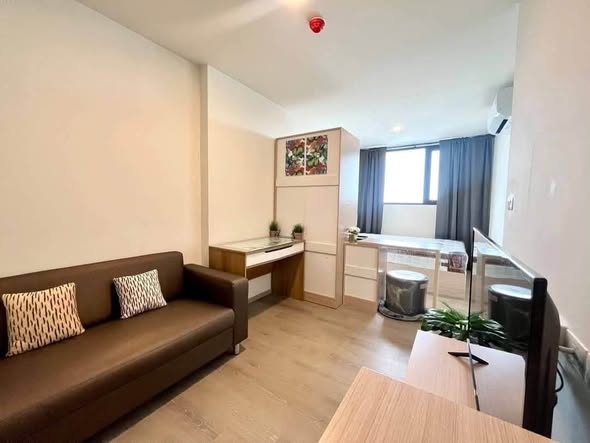 living room of THE ORIGIN SUKHUMVIT – PRAKSA สำนักงานขายคอนโด
