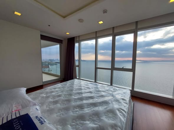 bedroom of The Palm Wongamat Beach Pattaya