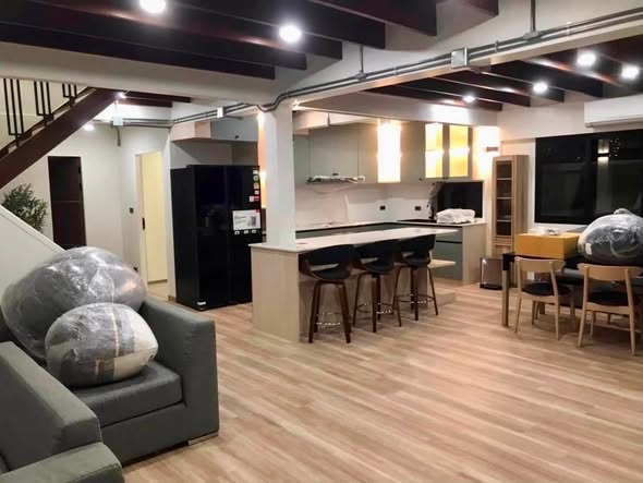 living room and room interior and kitchen of The Park Lane Ekkamai 22