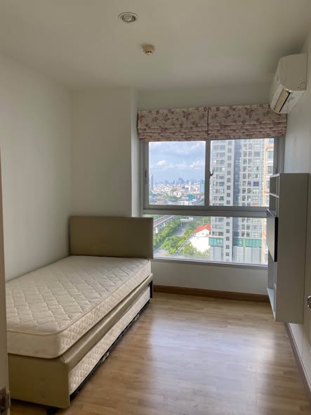bedroom of The Parkland Taksin -Tha Phra