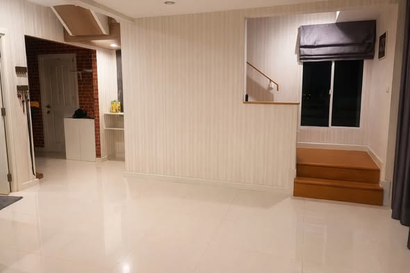 room interior of THE PLANT THEPHARAK
