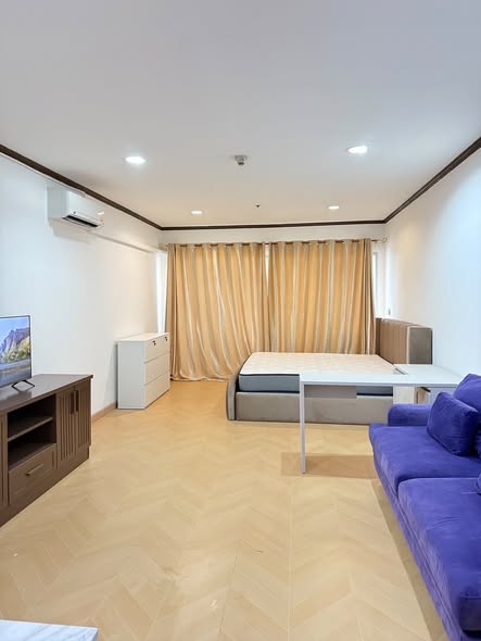 bedroom of The Platinum Condominium