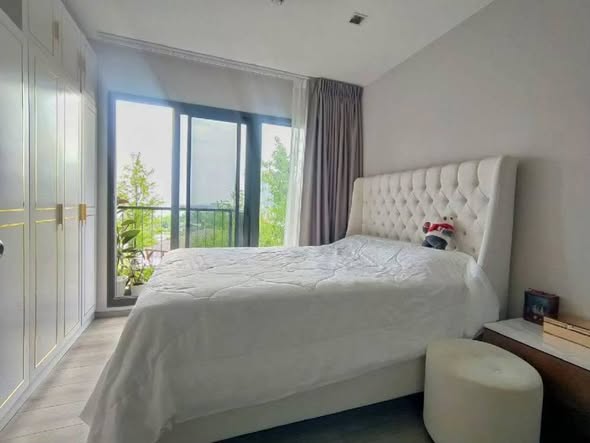 bedroom of The Politan Aqua