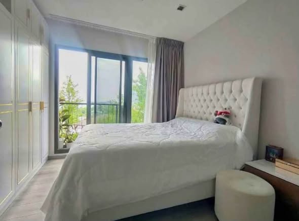 bedroom of The Politan Aqua