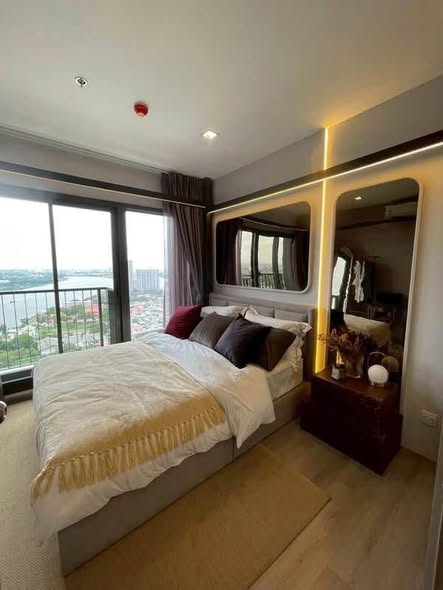 bedroom of The Politan Aqua