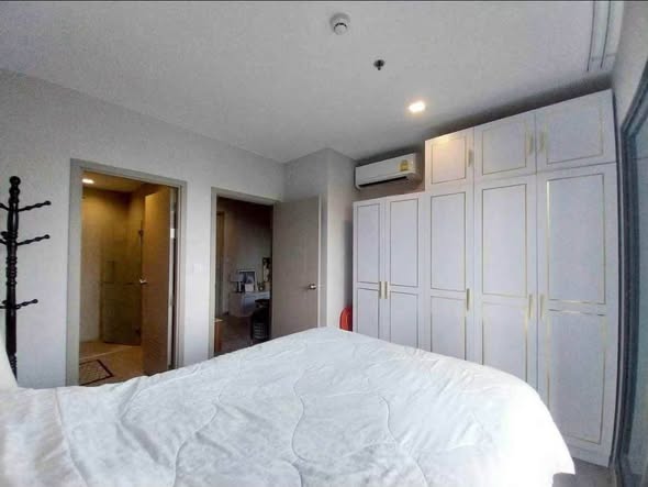 bedroom and room interior of The Politan Aqua
