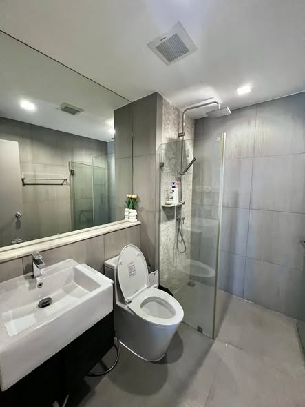 bathroom of The Politan Rive