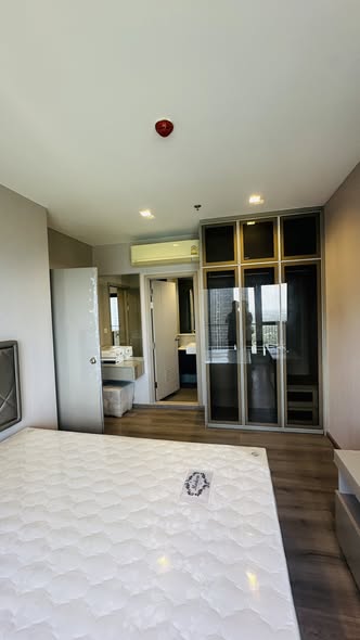 bedroom of The Politan Rive