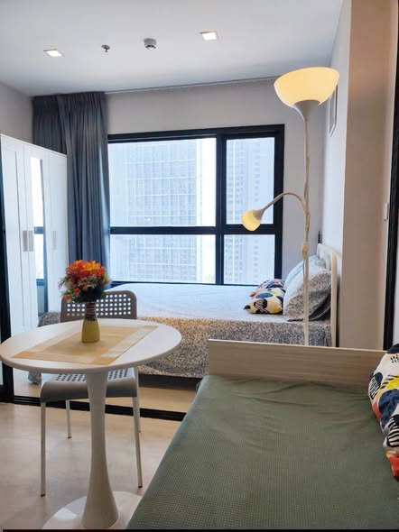 bedroom of The Politan Rive