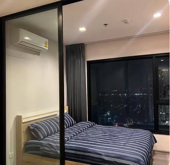 bedroom and room interior of The Politan Rive