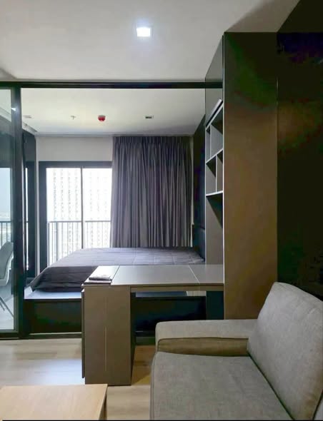 bedroom and room interior of The Politan Rive