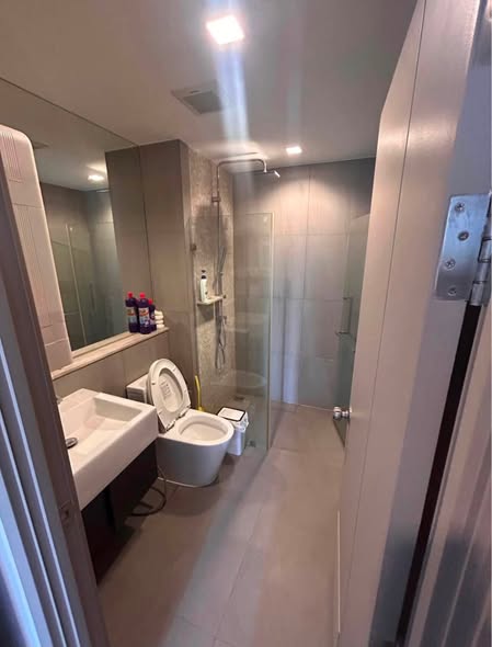 room interior and bathroom of The Politan Rive