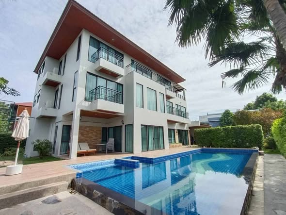 pool of The Pool Resort