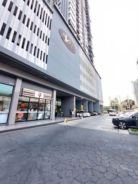 The President Sathon-Ratchaphruek 1