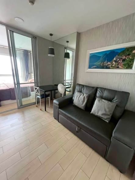 living room of The President Sathon-Ratchaphruek 3
