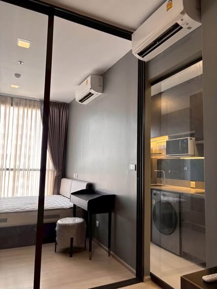 bedroom and room interior of The Privacy Jatujak
