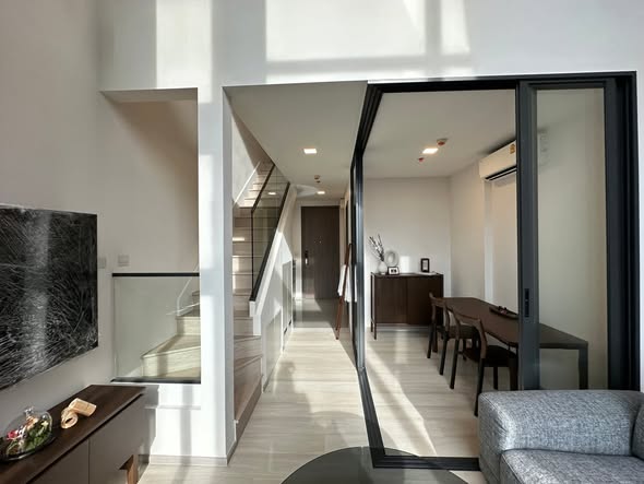 living room and room interior of The Privacy Jatujak
