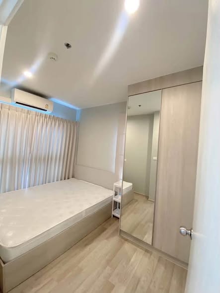 bedroom and room interior of The Privacy Rama 9