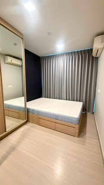bedroom of The Privacy S101
