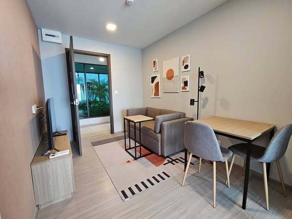 living room of The Privacy S101