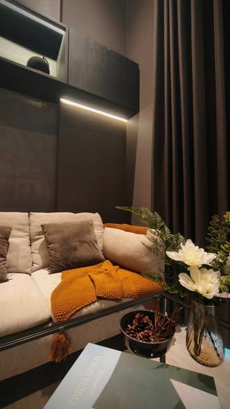 bedroom and living room of The Reserve Phahol-Pradipat