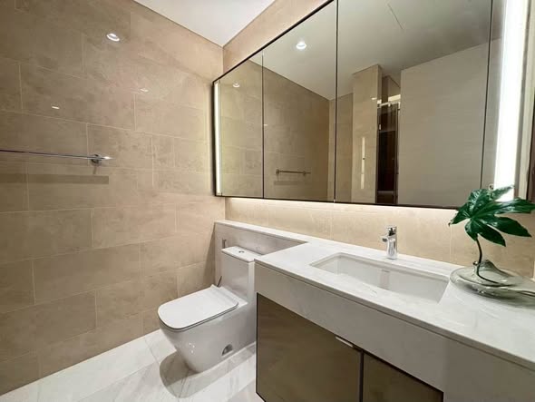 bathroom of The Residences at Sindhorn Kempinski Hotel Bangkok