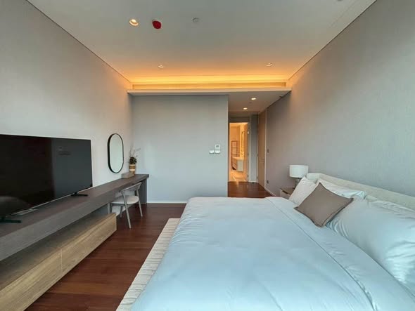 bedroom of The Residences at Sindhorn Kempinski Hotel Bangkok