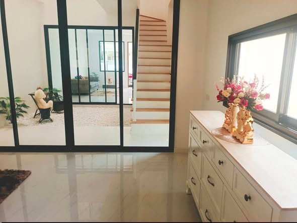 room interior of The Rich Biz Home Sukhumvit 105