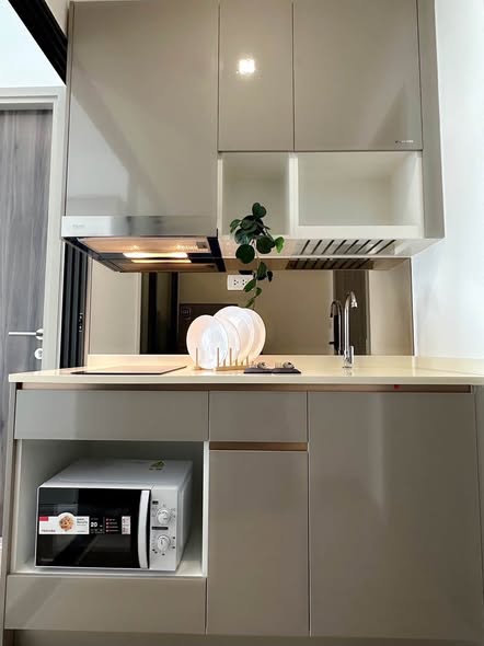 bathroom and kitchen of The Rich Rama 9 – Srinagarindra