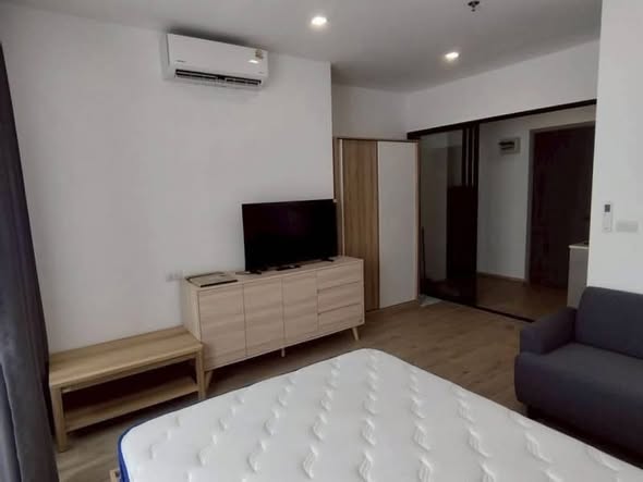 bedroom of The Rich Rama 9 – Srinagarindra