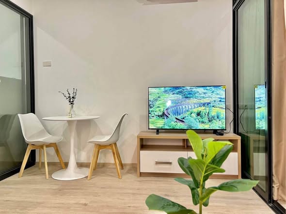 living room and room interior of The Rich Rama 9 – Srinagarindra