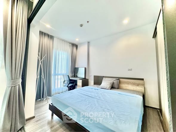bedroom of The Rich Sathon-Taksin