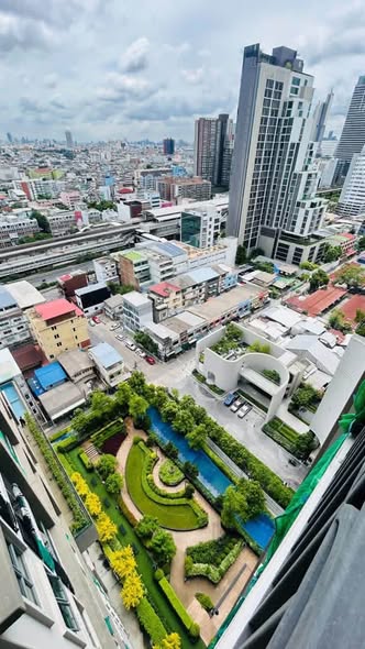 The Rich Sathon-Taksin