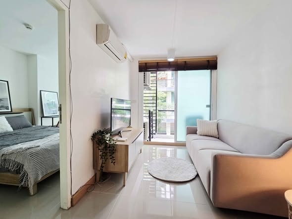 living room and bedroom and room interior of The Rise Sukhumvit 39