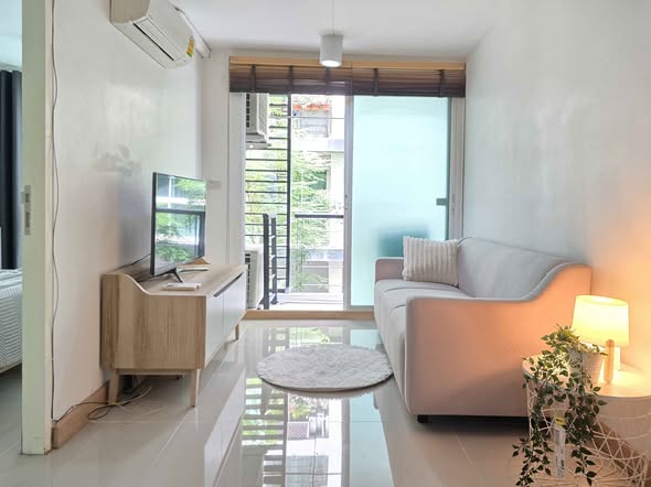 living room and bedroom and room interior of The Rise Sukhumvit 39