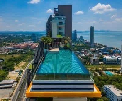 pool of The Riviera Jomtien
