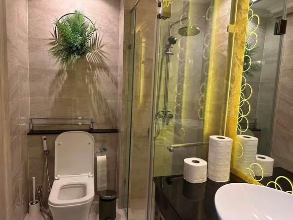 bathroom of The Riviera Monaco เดอะ ริเวียร่า โมนาโค
