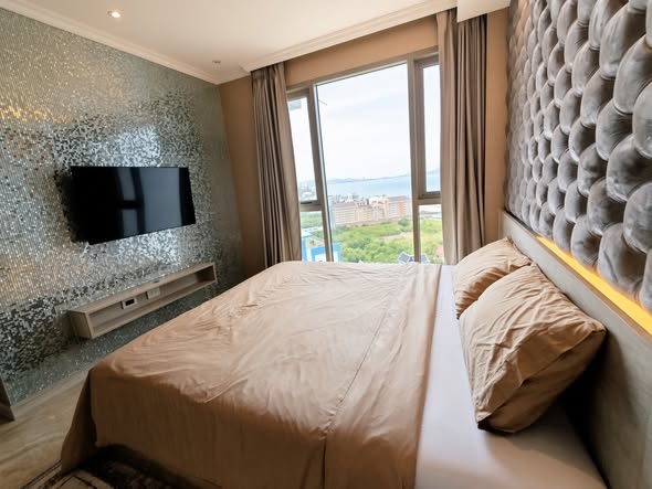 bedroom of The Riviera Monaco เดอะ ริเวียร่า โมนาโค