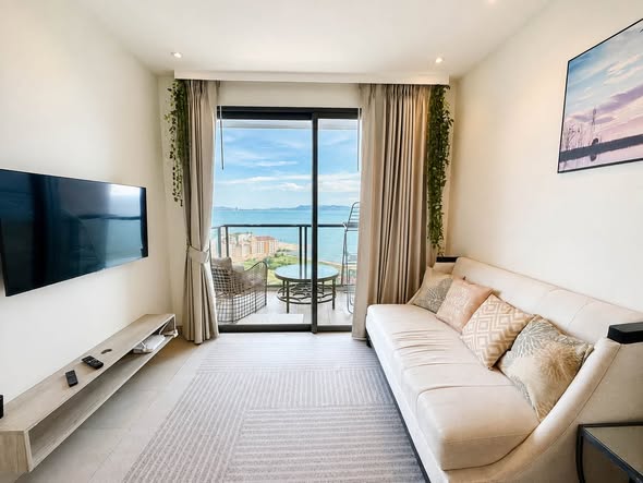 bedroom and living room of The Riviera Monaco เดอะ ริเวียร่า โมนาโค