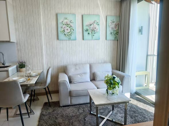 living room of The Riviera Wongamat Beach : เดอะ ริเวียร่า วงศ์อมาตย์ บีช