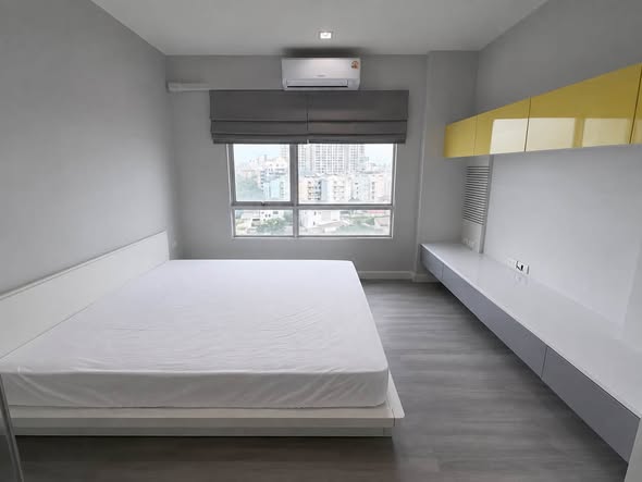 bedroom of The Room Ratchada-Ladprao