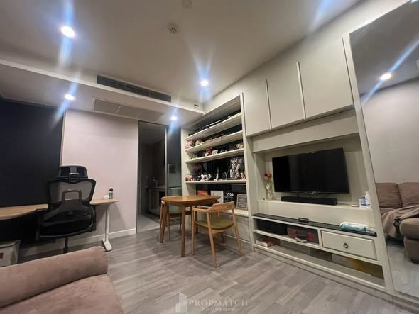 The Room Sathon