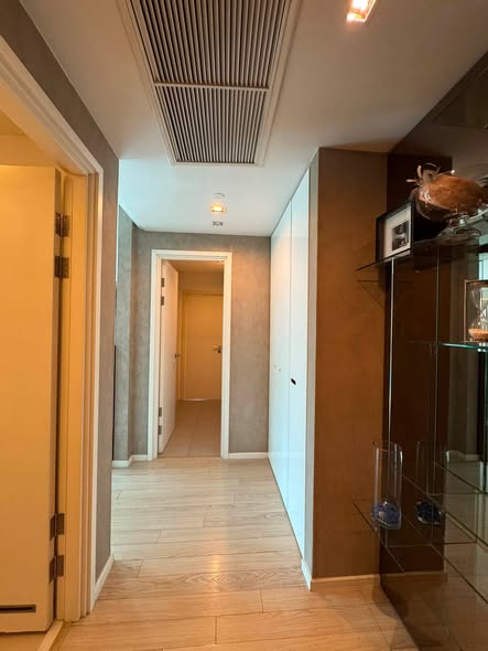 bathroom of The Room Sukhumvit 21