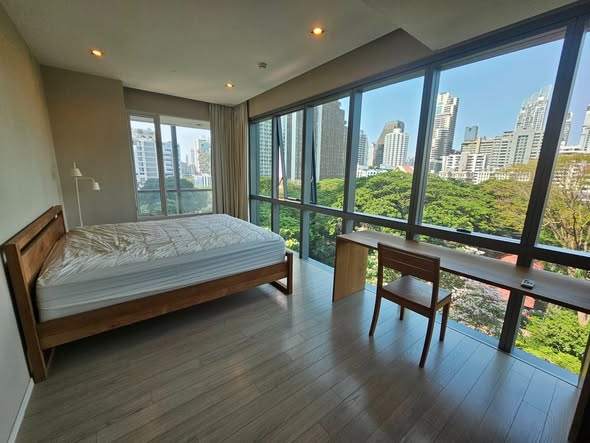 bedroom of The Room Sukhumvit 21