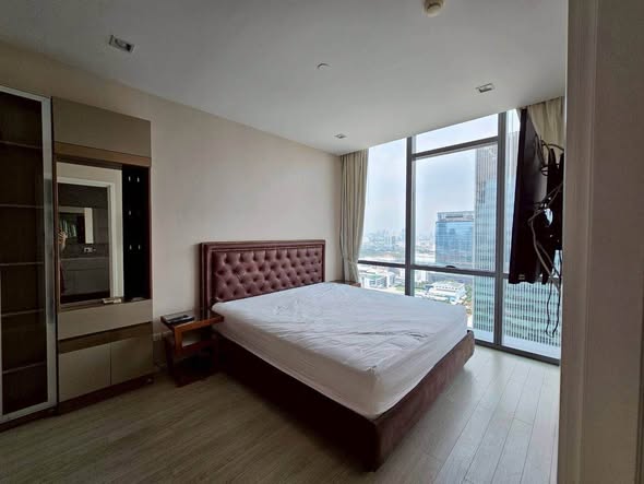 bedroom of The Room Sukhumvit 21