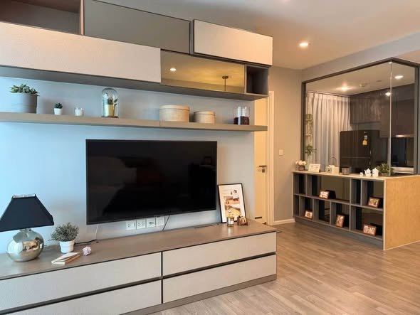 living room and room interior of The Room Sukhumvit 69