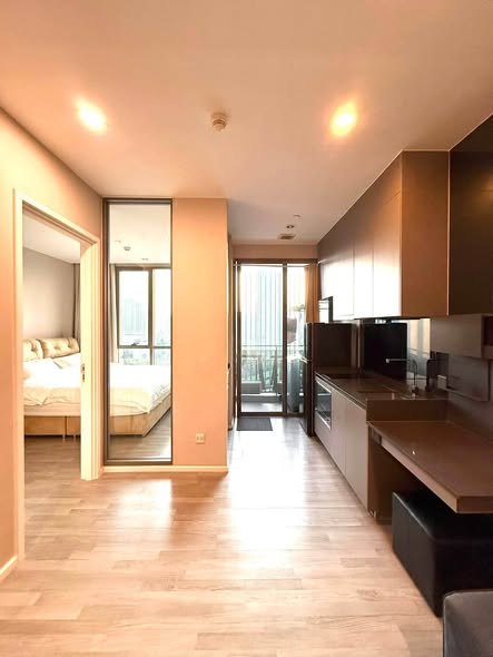 room interior of The Room Sukhumvit 69